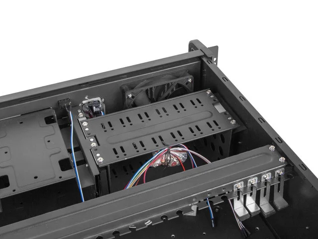 SERVEROVÉ ŠASI PRO MONTÁŽ DO RACKU  ATX 450/10 19"/4U